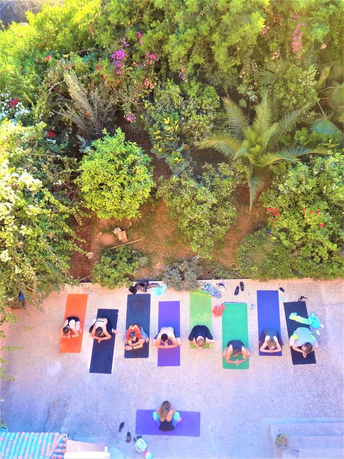 Auberge de jeunesse Surf & Yoga Paradise Morocco à Tamraght Ou Fella Extérieur photo